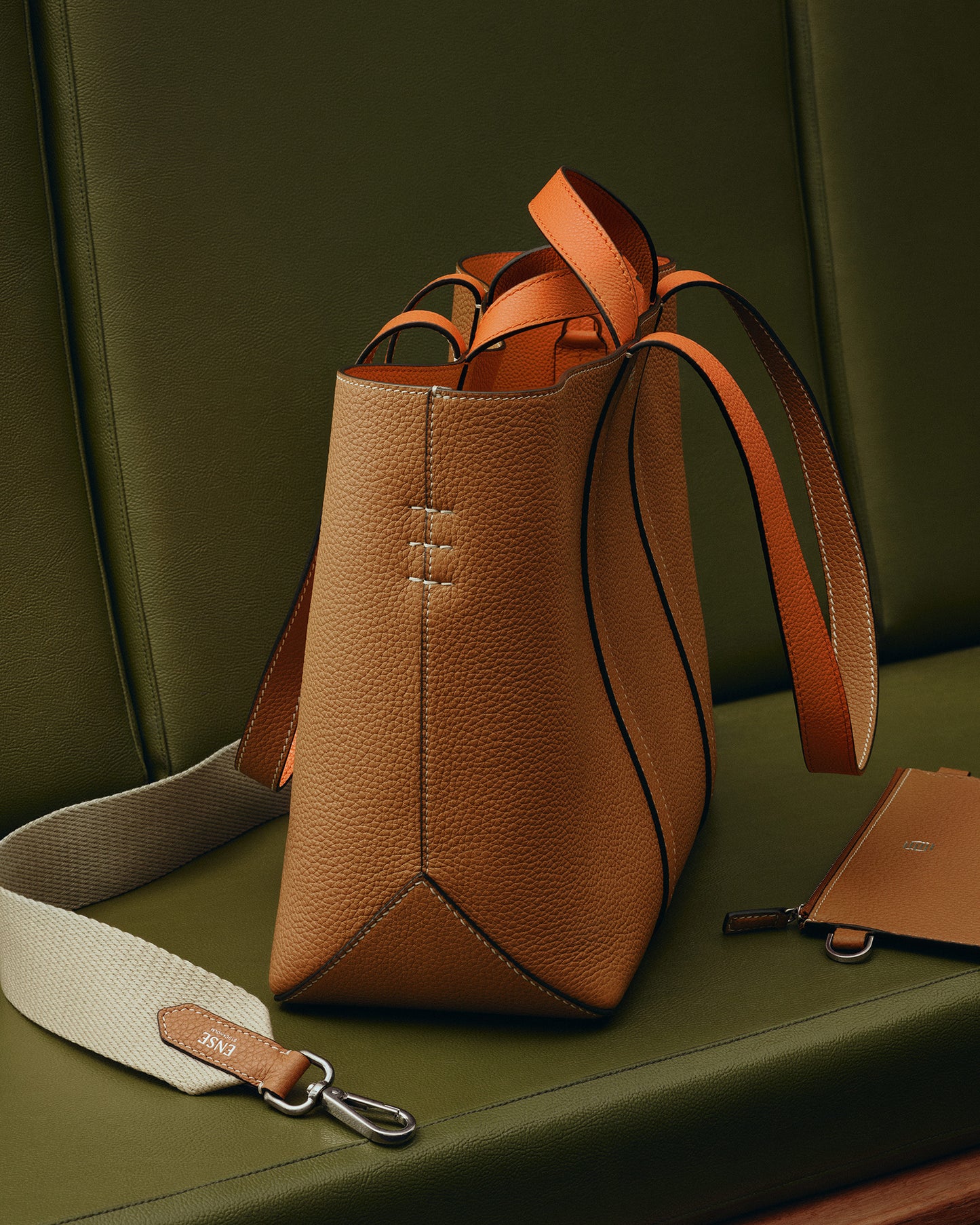 Medium Sanda Tote Light Oak Cloudberry